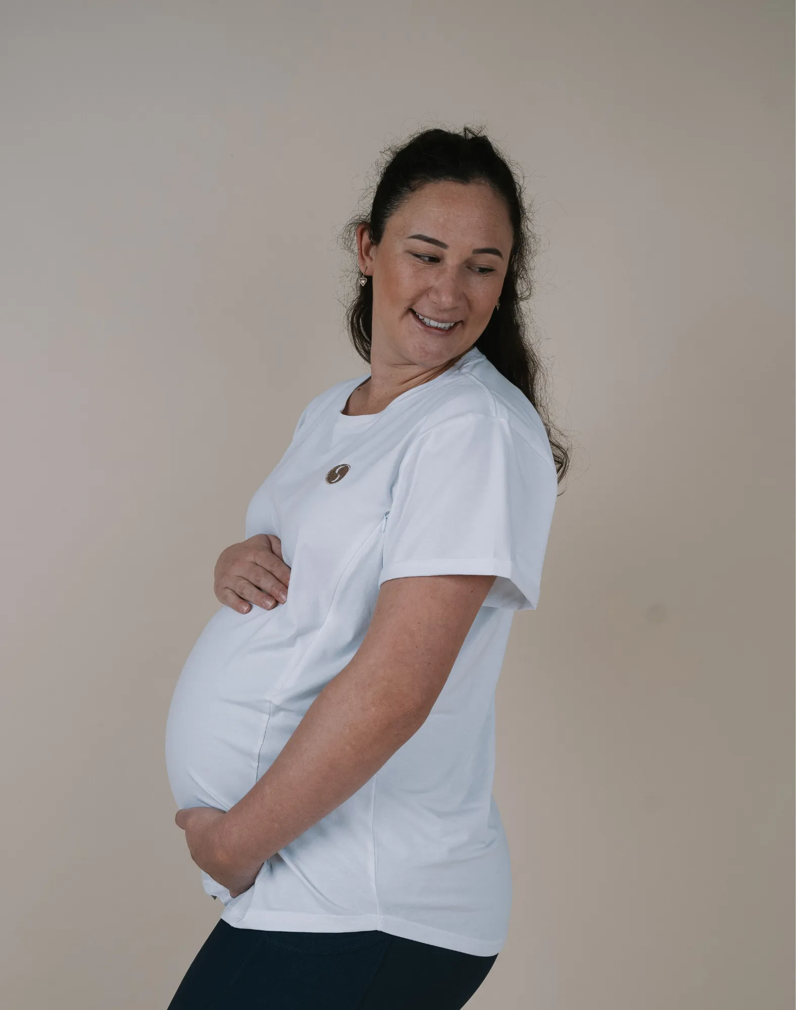 ** CLEARANCE ** Breastfeeding T-Shirt - Charlotte Tee Ivory