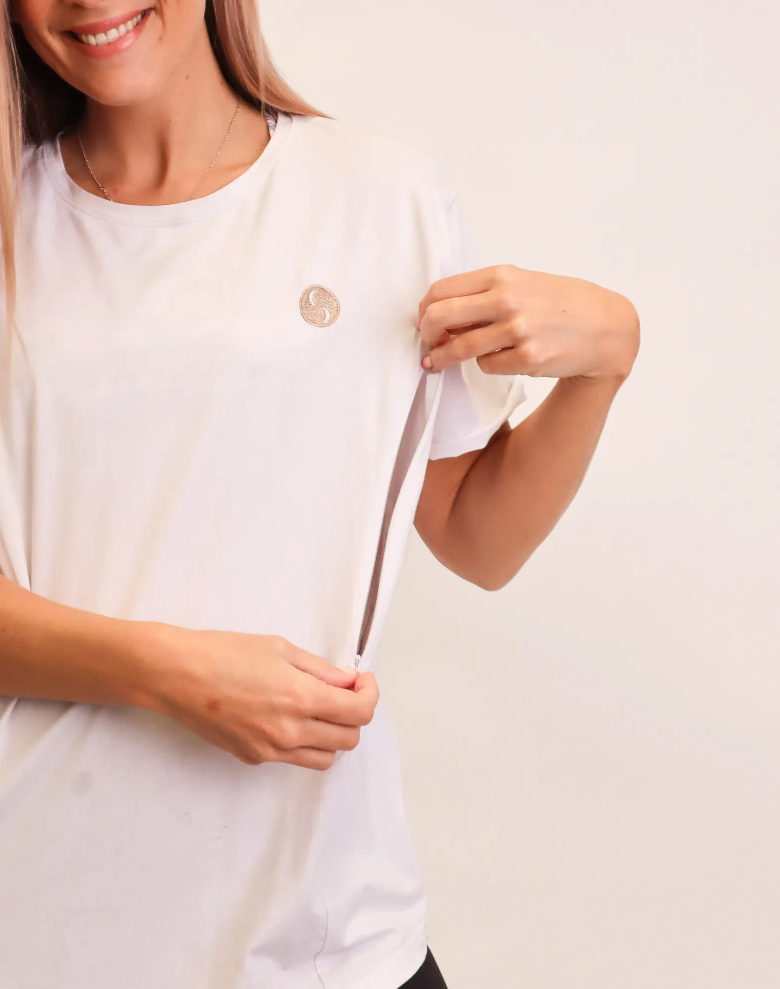 ** CLEARANCE ** Breastfeeding T-Shirt - Charlotte Tee Ivory