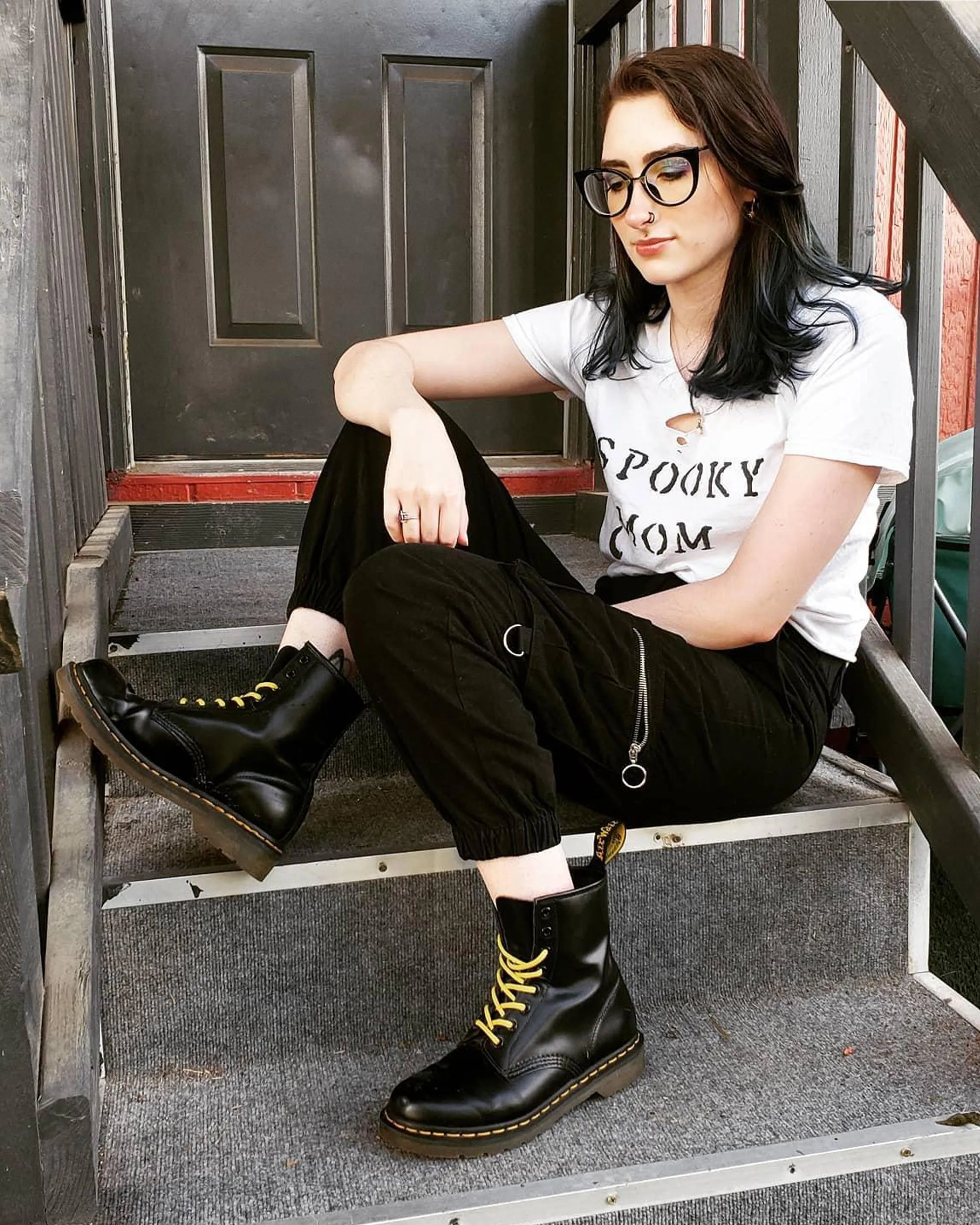 1460 Women's smooth leather lace-up boots Dr. Martens