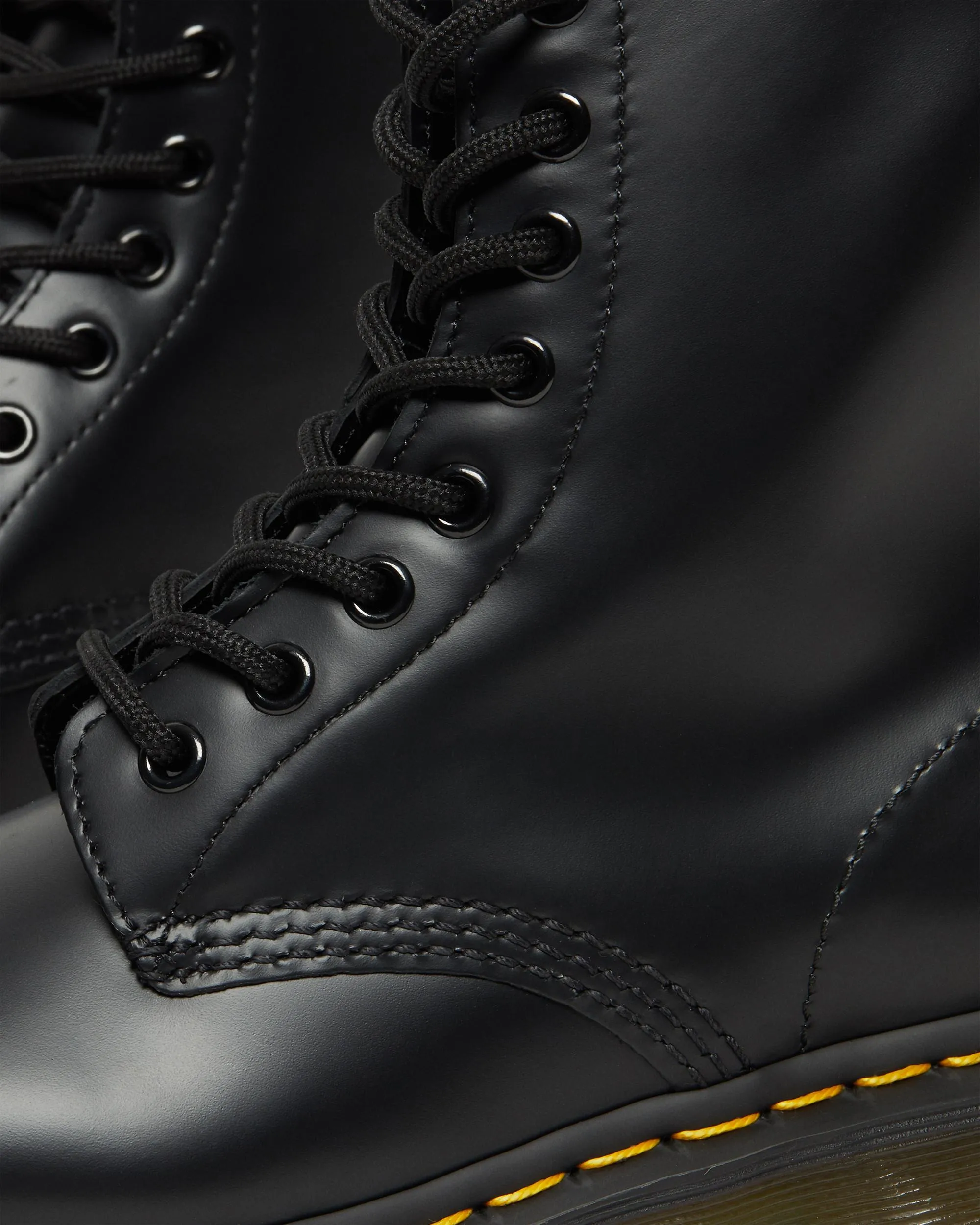1460 Women's smooth leather lace-up boots Dr. Martens