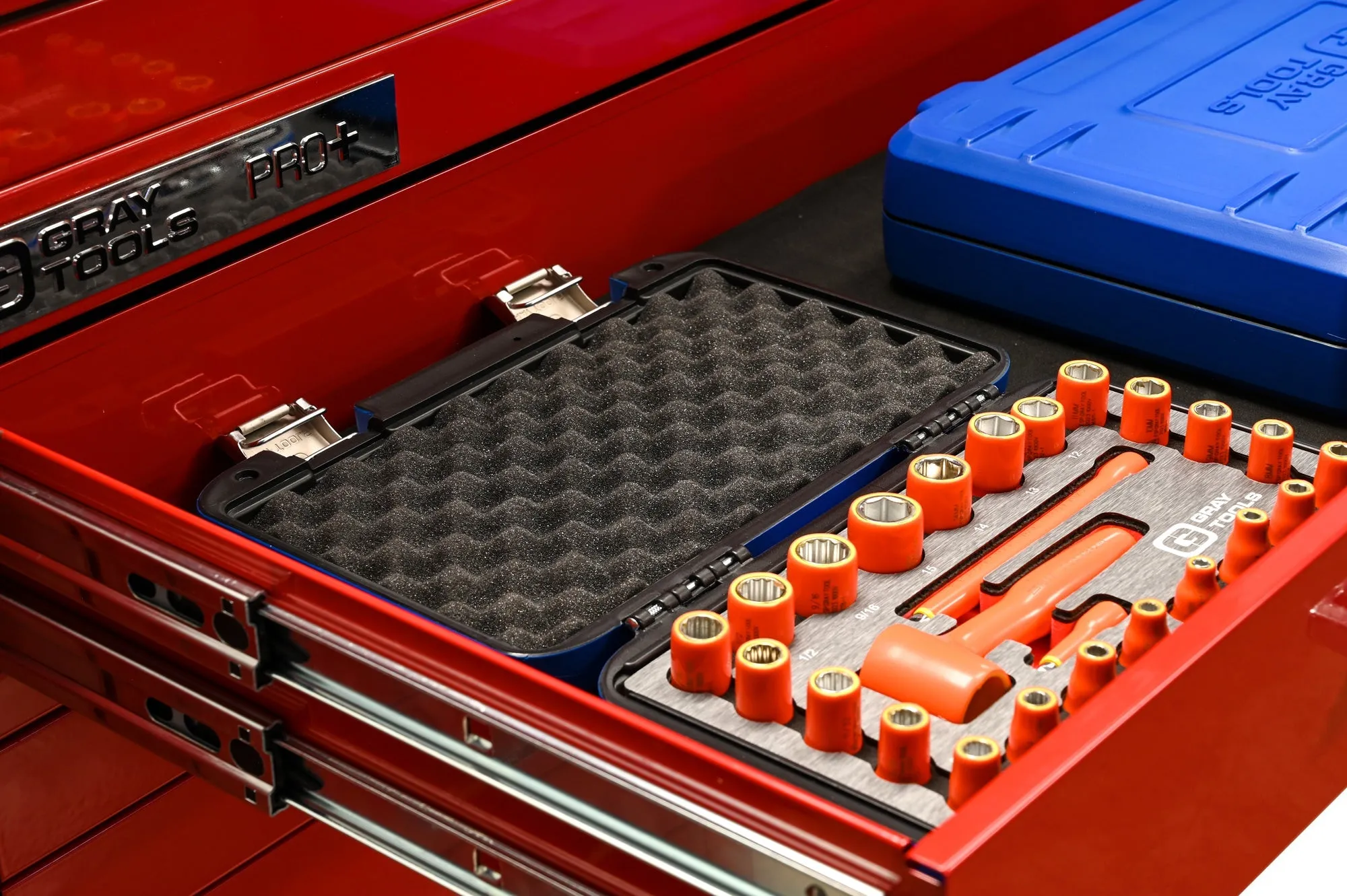 25 Piece 1/4" Drive 6 & 12 Point SAE and Metric, Standard Socket and Attachments Set, 1000V Insulated