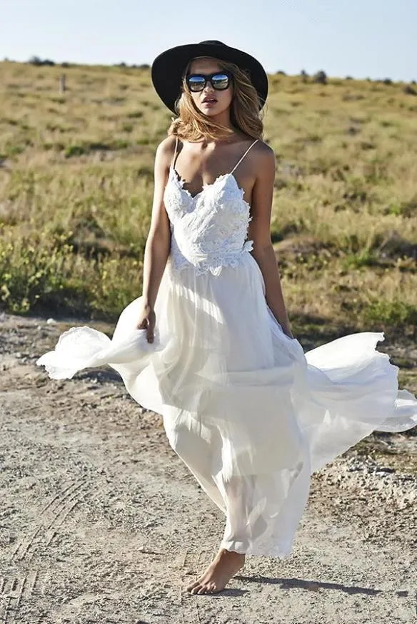Spaghetti Straps Beach Wedding Dresses  V-neck Open Back Chiffon Bridal Gown BO7255