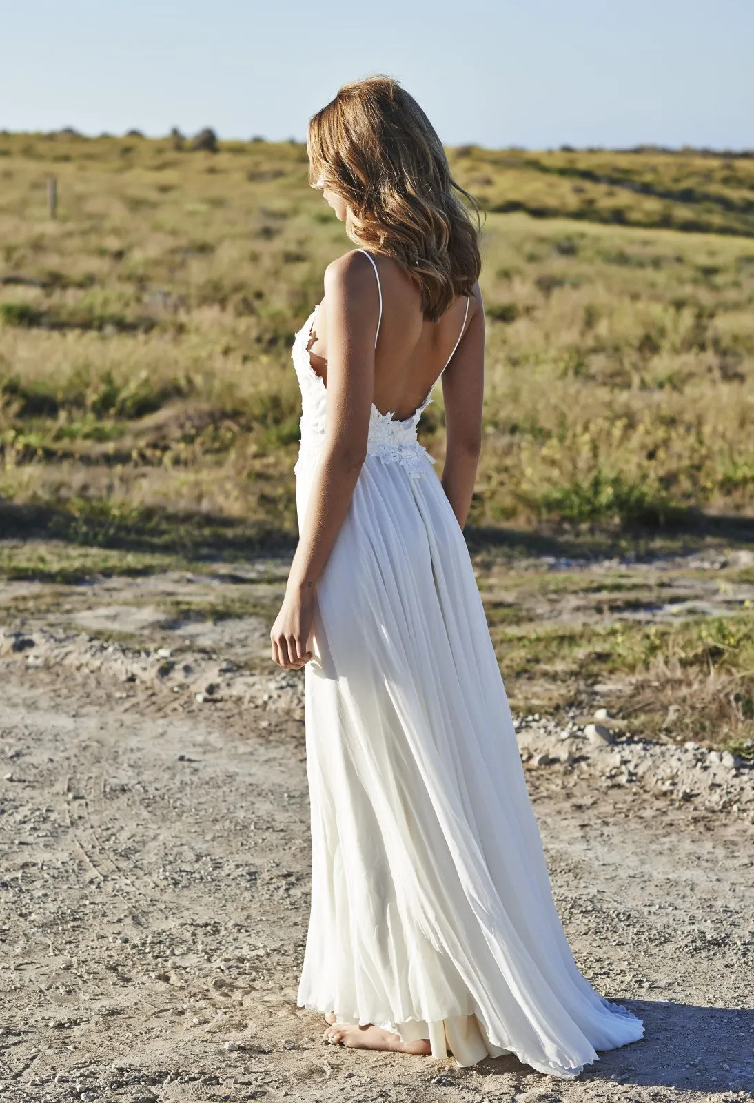 Spaghetti Straps Beach Wedding Dresses  V-neck Open Back Chiffon Bridal Gown BO7255