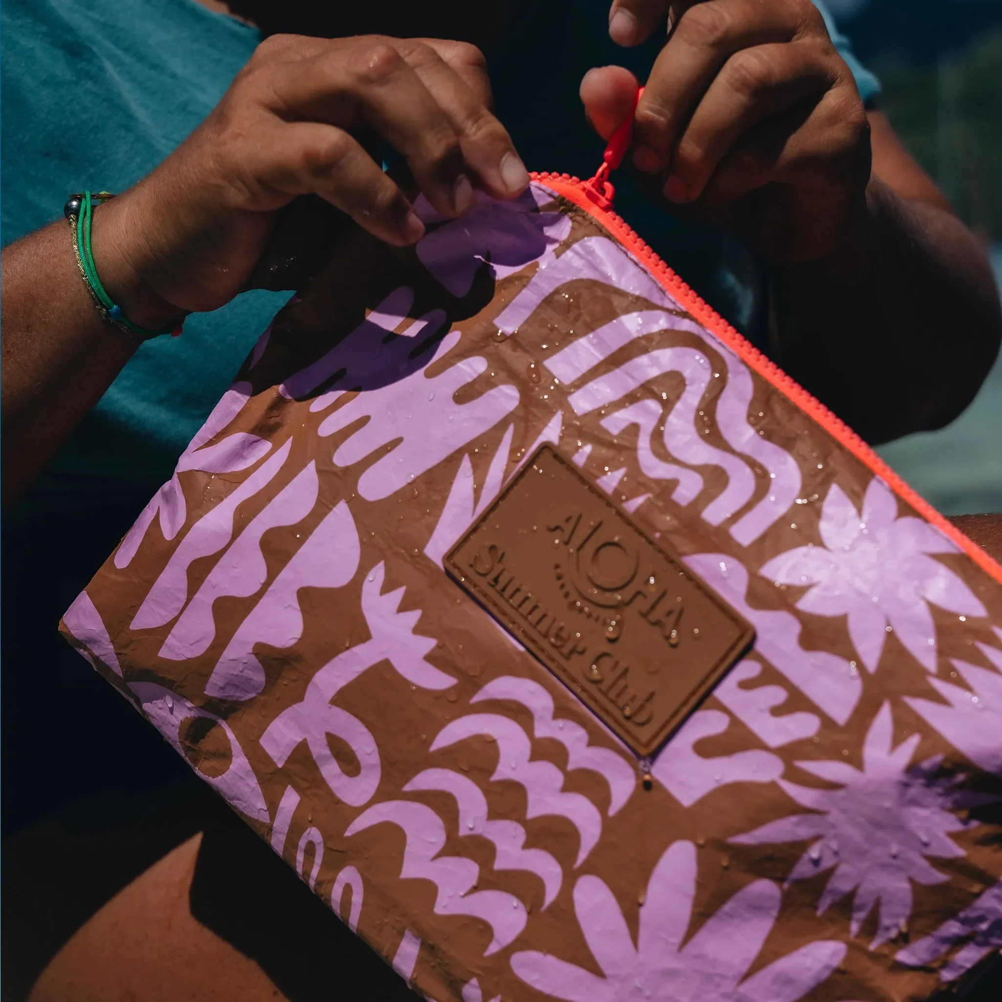 Summer Club Mid Pouch