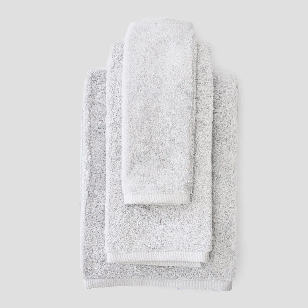 Weezie Basic Linen Closet Bundle (24 pieces)